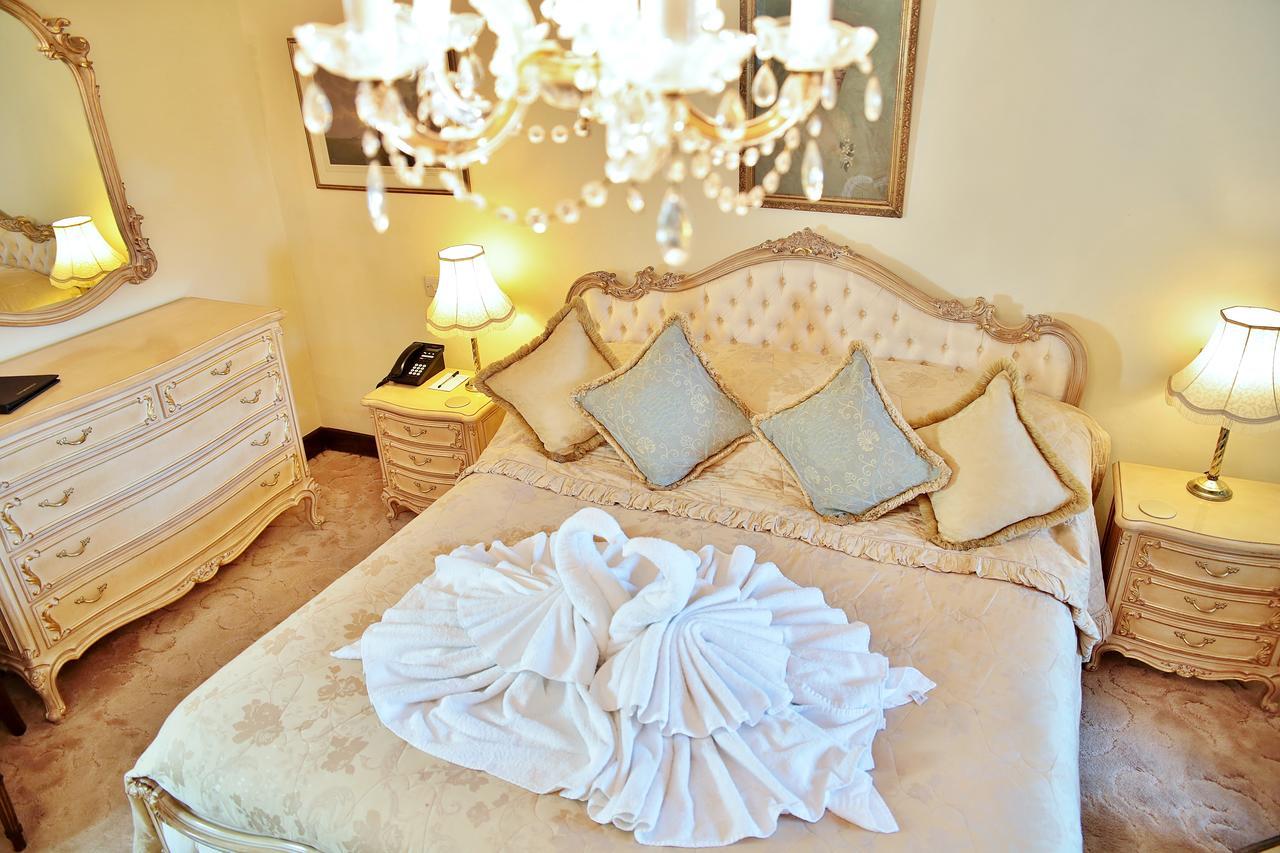 The Inglenook Hotel Bognor Regis Bagian luar foto