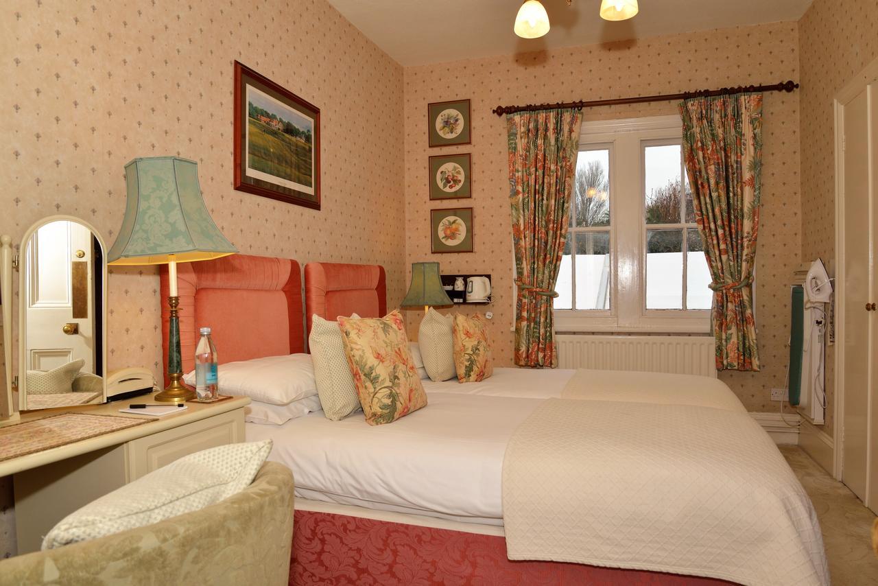 The Inglenook Hotel Bognor Regis Bagian luar foto